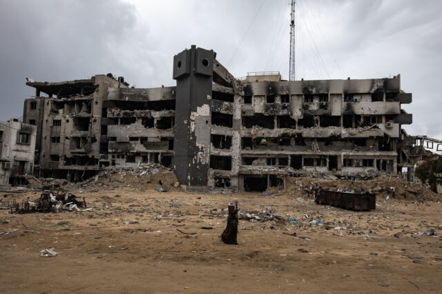 Το Ισραήλ επεκτείνει τις χερσαίες στρατιωτικές επιχειρήσεις του στη Γάζα