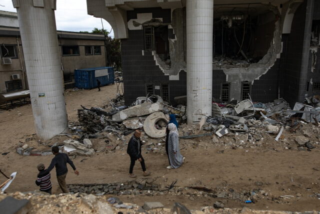 Οι ισχυρές βροχοπτώσεις επιδεινώνουν την τραγωδία που βιώνουν οι Παλαιστίνιοι της Γάζας
