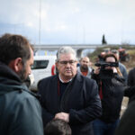 Ο Δ. Κουτσούμπας στο μπλόκο των αγροτών στην Αταλάντη