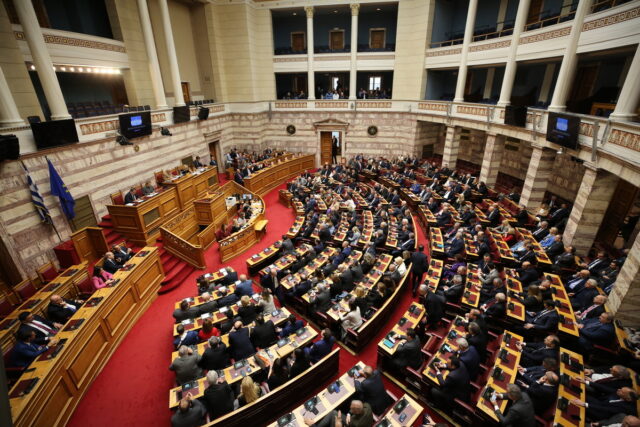 «Μύλος» στη Βουλή: Κόντρα ανάμεσα σε Κωνσταντοπούλου – Γεωργιάδη