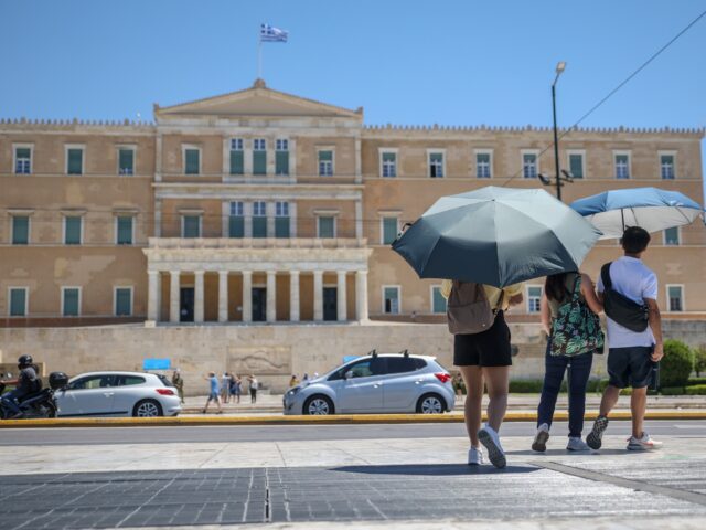 Καύσωνας: Έκλεισε ο Λυκαβηττός – Ανοιχτοί 7 κλιματιζόμενοι χώροι του Δήμου Αθηναίων