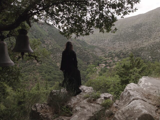 Δημήτρης Ινδαρές: «Η γυναίκα είναι η μήτρα της ζωής. Όταν σταθεί απέναντι σ’ ένα καθεστώς, αποκαλύπτει την απανθρωπιά του»