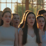 «How to build a choir»: Δείτε το ντοκιμαντέρ για τη δημιουργία της ομάδας ΚΟΡΕΣ και τη δράση «Μυστήριο 96 Κόρες»
