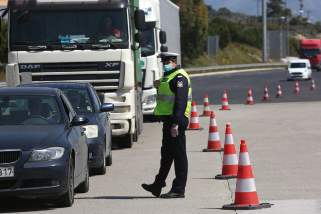 Διακοπή κυκλοφορίας στο ύψος των διοδίων της Ελευσίνας λόγω τροχαίου