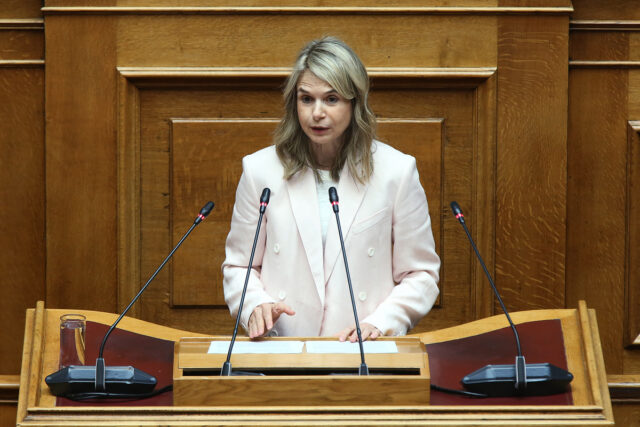 Μ. Αποστολάκη: «Συνταγματική εκτροπή η παράκαμψη της προανακριτικής»