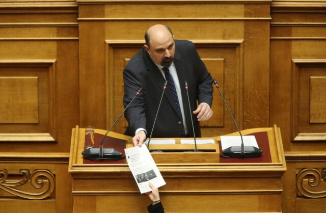 Βουλή: Παραιτήθηκε ο Χρήστος Τριαντόπουλος από υφυπουργός Πολιτικής Προστασίας