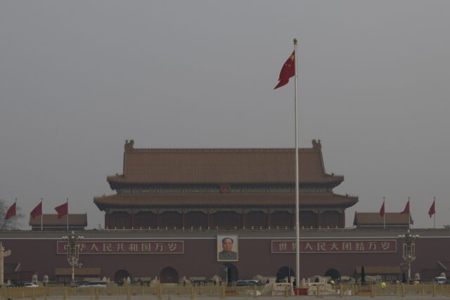 Εμπορικός πόλεμος: Η Κίνα «αποτιμά» πρόταση των ΗΠΑ για διαπραγματεύσεις