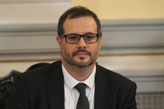 Άμεση αποπομπή του Ν. Τσάφου ζητούν ΠΑΣΟΚ και ΣΥΡΙΖΑ