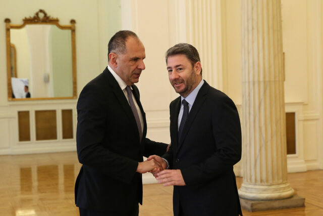 Γ. Γεραπετρίτης: Ενημέρωση των πολιτικών αρχηγών για το Κυπριακό