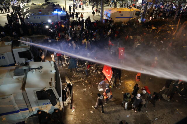 Τουρκία: Ένταση της καταστολής για να ανακοπεί το κύμα διαμαρτυρίας
