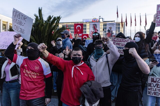 Τουρκία: Συνελήφθη και ο δικηγόρος του Εκρέμ Ιμάμογλου