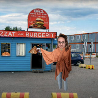 Η Nefeli Walking Undercover θα μπορούσε να είναι ηχητικό κολάζ από όλα αυτά που αγαπά