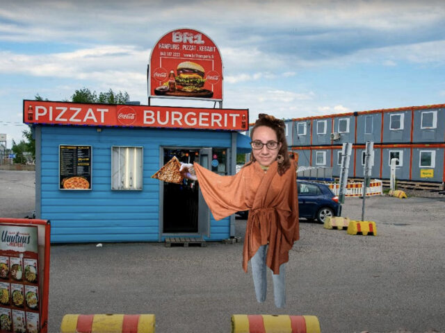 Η Nefeli Walking Undercover θα μπορούσε να είναι ηχητικό κολάζ από όλα αυτά που αγαπά