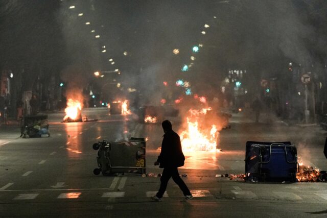 Επεισόδια μετά τα συλλαλητήρια σε Αθήνα και Θεσσαλονίκη