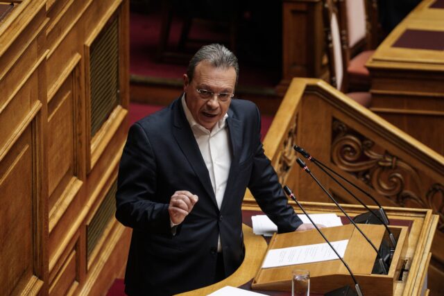 Πρόταση δυσπιστίας – Σ. Φάμελλος: «Όλο το επιτελείο του επιτελικού κράτους είναι μπλεγμένο στο μπάζωμα»