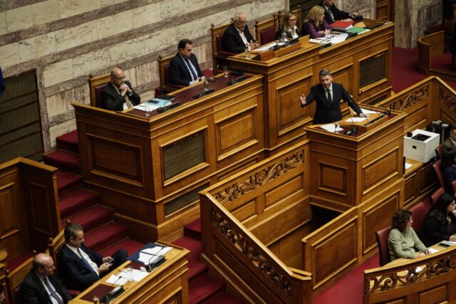 Πρόταση δυσπιστίας – Ν. Ανδρουλάκης: «Είστε μια κυβέρνηση σε αποδρομή»