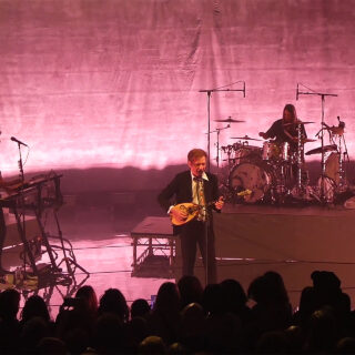 Όταν ο Alex Kapranos των Franz Ferdinand έπαιξε μπουζούκι στο Λονδίνο