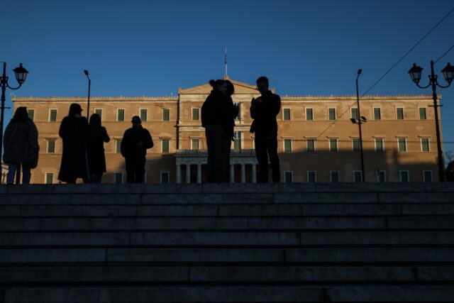 Αυξήθηκε η υλική και κοινωνική στέρηση των νοικοκυριών το 2024