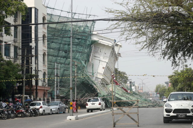 Μιανμάρ: Ξεπέρασαν τους 3.000 οι νεκροί από τον σεισμό 7,7 Ρίχτερ