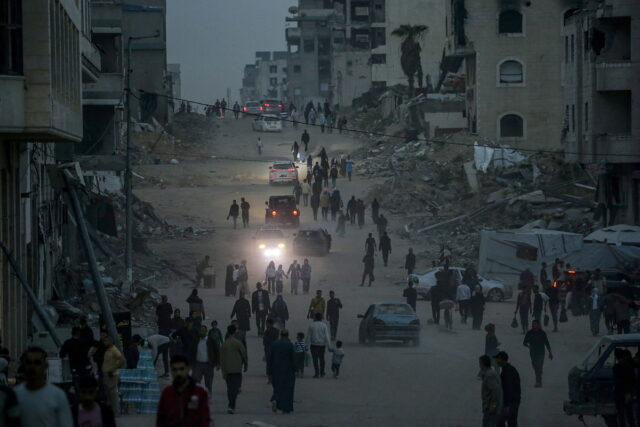 Γάζα: Τουλάχιστον 15 νεκροί σε ισραηλινά πλήγματα – Επίθεση Ισραηλινών εποίκων εναντίον κοινότητας στη Δυτική Όχθη