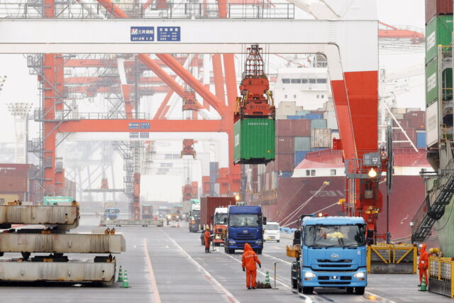 Δασμοί Τραμπ: Σε πανικό οι χώρες της Νοτιοανατολικής Ασίας