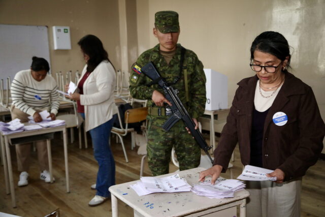 Εκλογές στον Ισημερινό: Νικητής ο απερχόμενος πρόεδρος – Η αντιπολίτευση δεν αναγνωρίζει το αποτέλεσμα