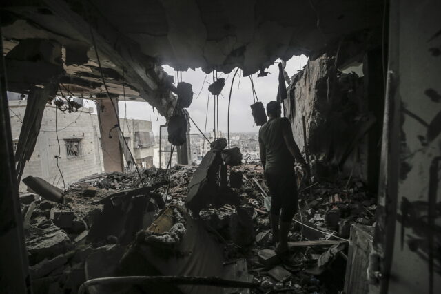 Γάζα: Πενταμελής οικογένεια σκοτώθηκε σε ισραηλινό πλήγμα στον καταυλισμό αλ Μαουάσι