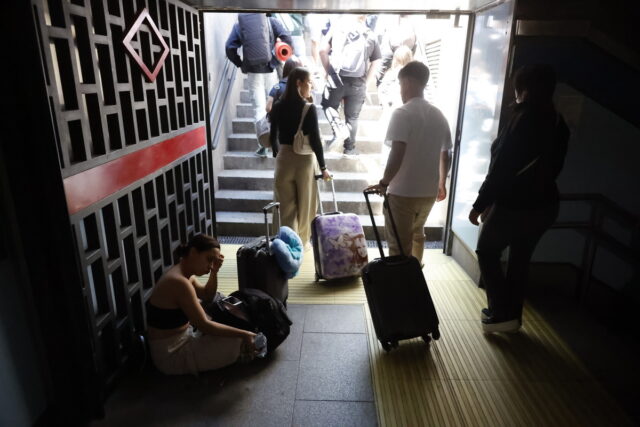 Κομισιόν: Επικοινωνία με τις ισπανικές και πορτογαλικές αρχές για τα αίτια του μπλακάουτ