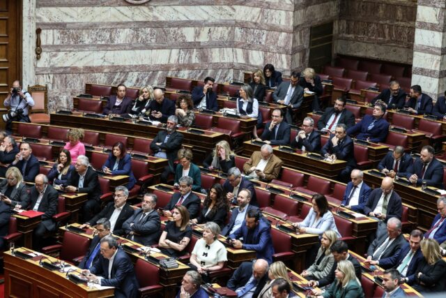 Βουλή: Ψηφίστηκε με 243 «ναι» το νομοσχέδιο για την 4η φρεγάτα Belharra