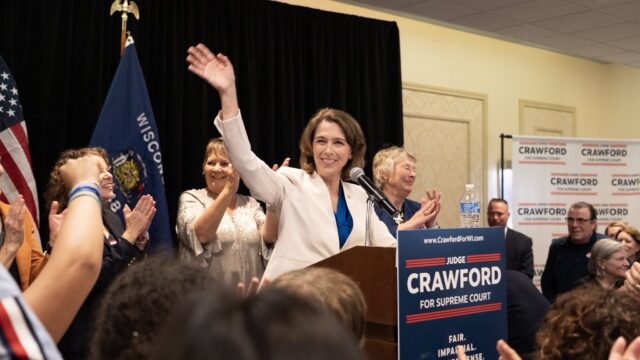 ΗΠΑ: Νίκη υποψήφιας των Δημοκρατικών στο Ανώτατο Δικαστήριο του Ουισκόνσιν