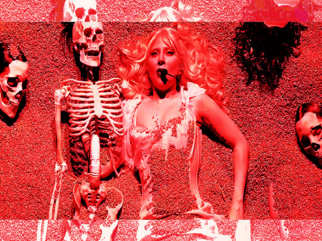 Coachella 2025: Βράζει η έρημος, βράζει και η Lady Gaga