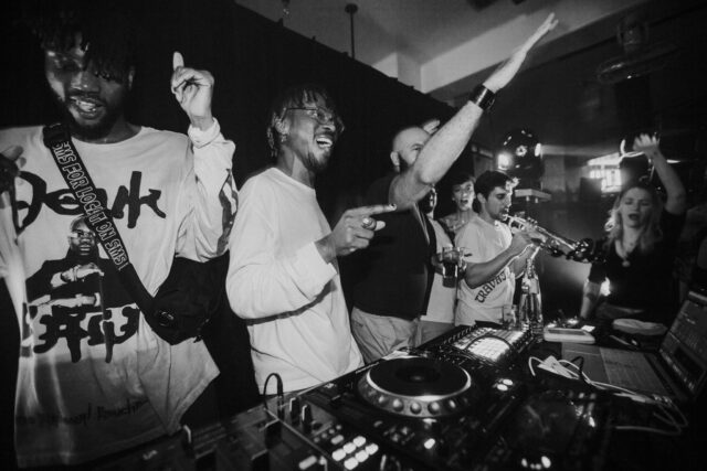 Oι Moonshine επιστρέφουν στην Αθήνα για ένα αξέχαστο underground πάρτι