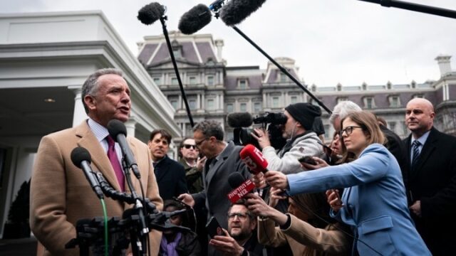 Στιβ Γουίτκοφ: Ο Πούτιν επιθυμεί «ειρήνη με διάρκεια» στην Ουκρανία