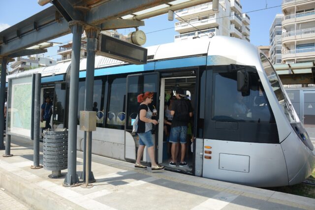 Τεχνική βλάβη στο τραμ – Πώς διεξάγονται τα δρομολόγια