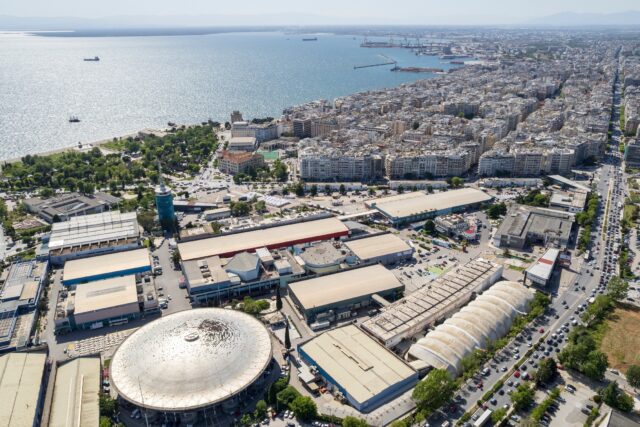 Θεσσαλονίκη: 14.000 υπογραφές υπέρ του δημοψηφίσματος για τη ΔΕΘ