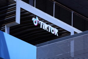 TikTok: Συμφωνία για να συνεχίσει να λειτουργεί στις ΗΠΑ