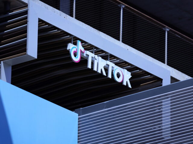 TikTok: Συμφωνία για να συνεχίσει να λειτουργεί στις ΗΠΑ