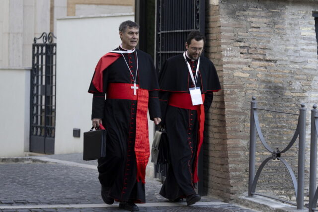 Βατικανό: Αντίστροφη μέτρηση για την εκλογή του νέου πάπα