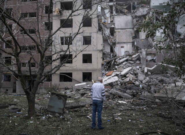 Ουκρανία: Τρεις νεκροί και 14 τραυματίες σε ρωσικό βομβαρδισμό στην περιφέρεια Ντνιπροπετρόφσκ