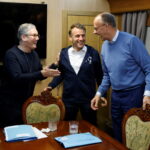 Γαλλία: To Ελιζέ απαντά στη Ζαχάροβα για τη «χρήση ναρκωτικών» από Μακρόν, Μερτς και Στάρμερ