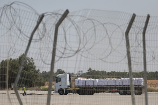 Το Ισραήλ ανακοίνωσε τη διέλευση φορτηγών με βρεφικές τροφές στη Γάζα