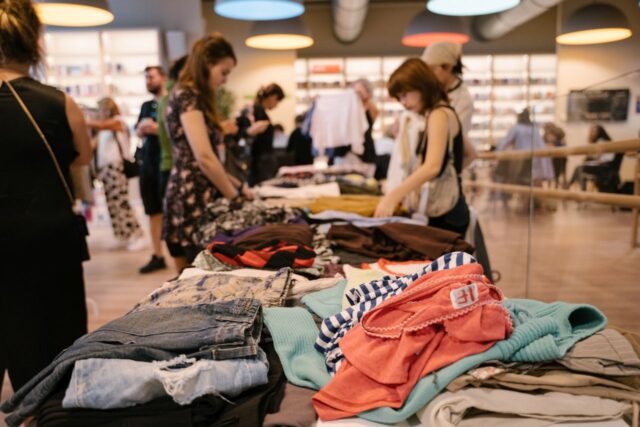 Spring Swap: Δωρεάν ανταλλαγή ρούχων και βιβλίων στο Ινστιτούτο Γκαίτε