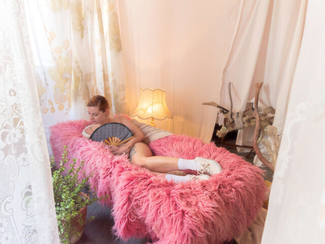 Pure Breeze: Μια έκθεση φωτογραφίας σαν ερωτικό γράμμα σε μια φευγαλέα στιγμή