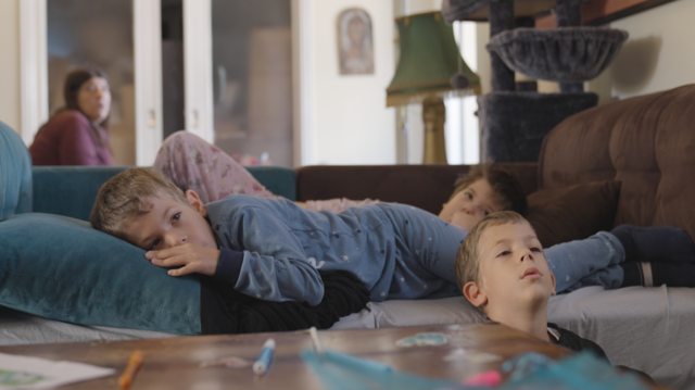 Το ντοκιμαντέρ μικρού μήκους “Mommies” έρχεται στο Onassis Channel