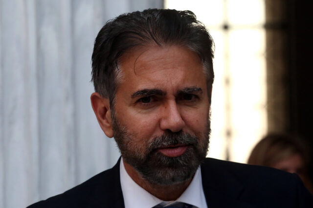 Υπόθεση Novartis: Μήνυση σε βάρος του Κωνσταντίνου Φρουζή από την Ελένη Τουλουπάκη