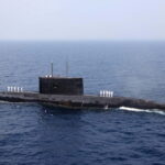 Το Ιράν εξετάζει το κλείσιμο των Στενών του Ορμούζ