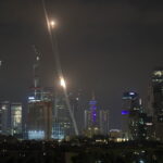 Ισραήλ και Ιράν συνεχίζουν τις αεροπορικές επιδρομές