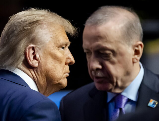 Σύνοδος Κορυφής ΝΑΤΟ: Συνάντηση Ερντογάν – Τραμπ στη Χάγη