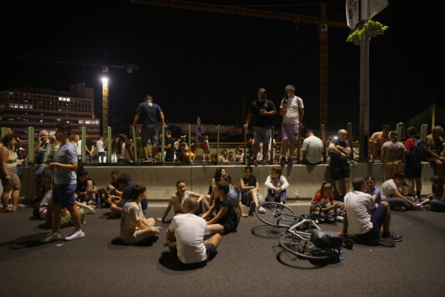 Σερβία: Αποκλεισμοί δρόμων μετά τις συλλήψεις φοιτητών