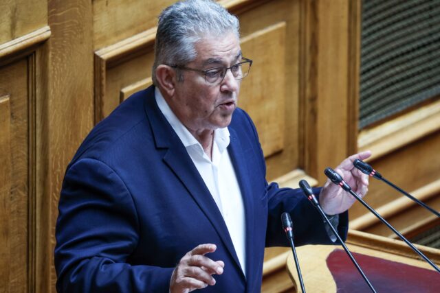 Προανακριτική για Τέμπη – Δ. Κουτσούμπας: «Πλυντήριο Καραμανλή» η πρόταση της κυβέρνησης